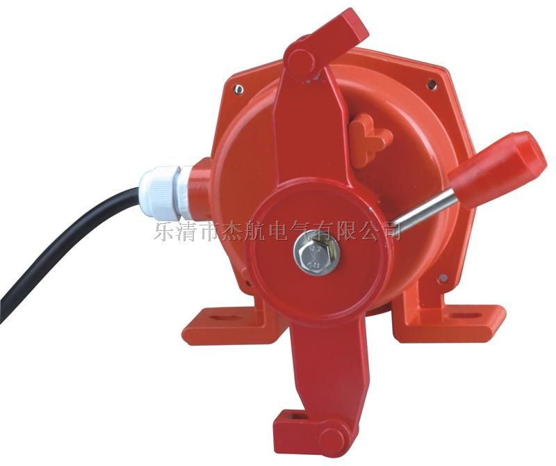 FKLT2-I,雙向拉繩開關，雙向拉繩開關使用與安裝：開關平衡地按在機架的固定支架上；將鋼絲繩系在兩端的拉環上，沒側繩不超過30M（有坡度時因當縮）：拉繩壓力應適宜，以確保開關可靠復位：拉繩沿膠帶平行方向設置，每3M加以吊環；鋼絲繩按用戶所需規格，廠方訂購。雙向拉繩開關接線方式：雙向拉繩開關出廠時已配長度1.0米電纜線，接線方式參照標牌所標顏色。，250/380V,5A